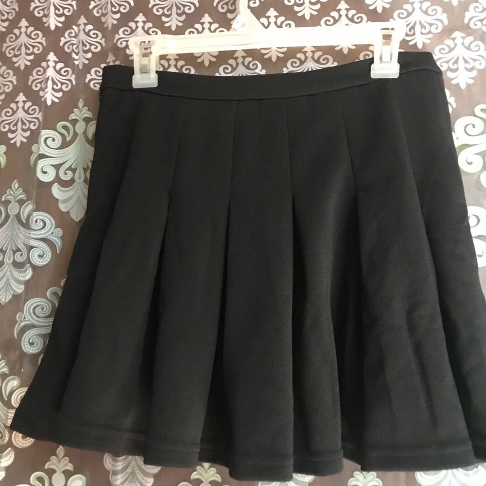 Black pleated Skirt size Medium by Shein